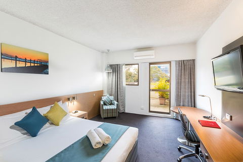 Metro Hotel Miranda - Accommodation Australia 24