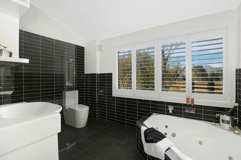 Romanz In The Valley (Luxury B&B) - Accommodation Australia 13
