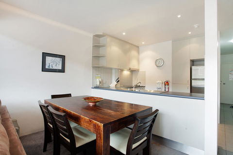 Lantern 1 Bedroom Balcony With Panoramic View - Accommodation Australia 8