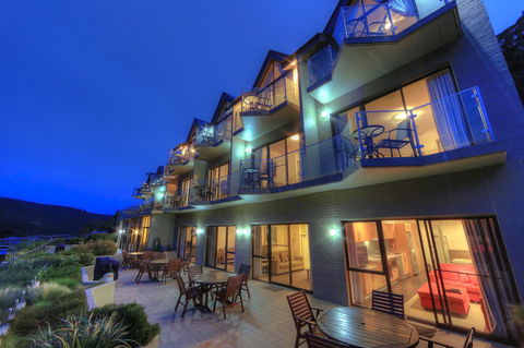 Lantern 1 Bedroom Balcony With Panoramic View - Accommodation Australia 0