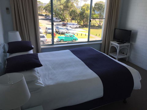 Breakers Apartments - Accommodation Australia 1