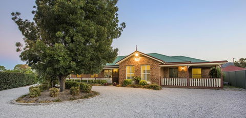 Colonial Court Villas - Accommodation Australia 4