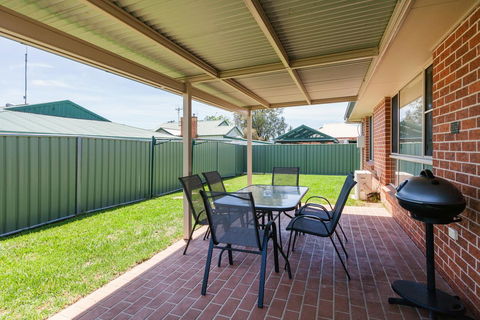 Colonial Court Villas - Accommodation Australia 32