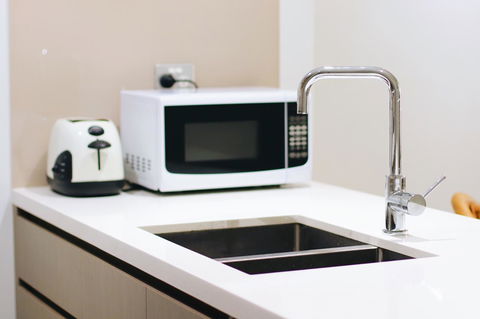 Modern & Cosy 2-Bedroom Apartment Hornsby - Accommodation Australia 9