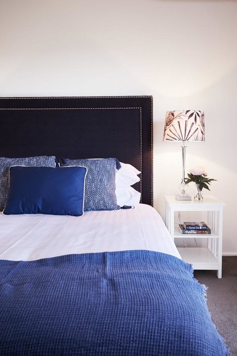 Bright And Spacious Family Home With Leafy Deck - Local Tourism 7