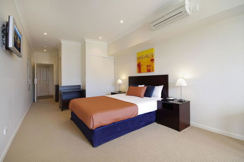 Macquarie Waters Boutique Apartment Hotel - Local Tourism 26
