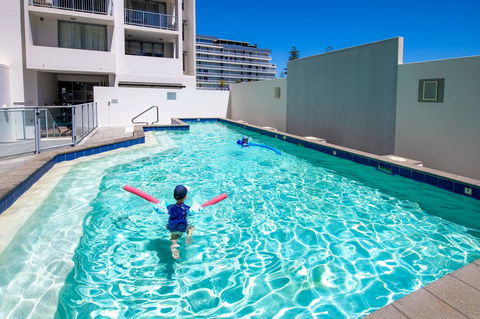 Macquarie Waters Boutique Apartment Hotel - Local Tourism 3