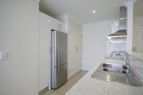 Macquarie Waters Boutique Apartment Hotel - Local Tourism 23