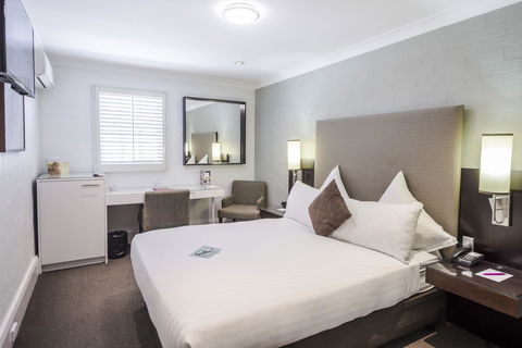 Crowne Plaza Hawkesbury Valley, An IHG Hotel - Australia Shopping 24