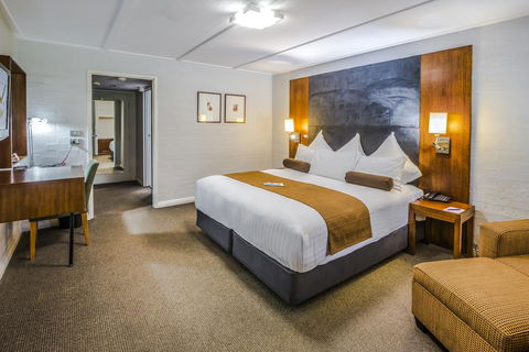 Crowne Plaza Hawkesbury Valley, An IHG Hotel - Australia Shopping 26