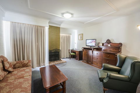 Crowne Plaza Hawkesbury Valley, An IHG Hotel - Australia Shopping 18