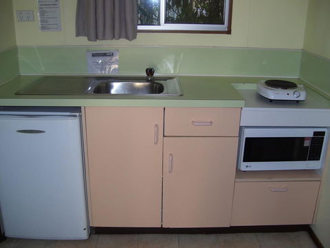 Glenwood Tourist Park & Motel - Accommodation Australia 16