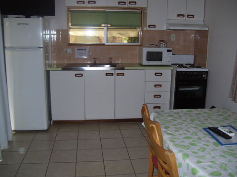 Glenwood Tourist Park & Motel - Accommodation Australia 24