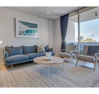 Oceanside Elegance At Superb Home Steps From Sand - Australia Shopping