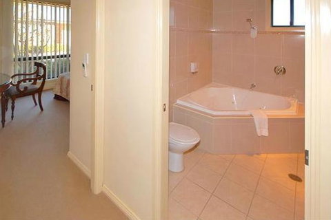 Potters Apartments - Accommodation Australia 12