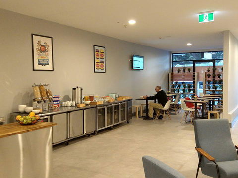 BreakFree On Broadway Sydney, An Accor Hotel - Local Tourism 1