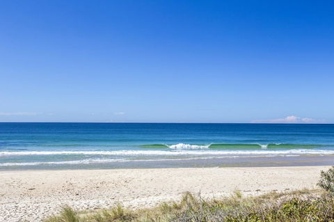 Beachfront 2 - Accommodation Australia 2