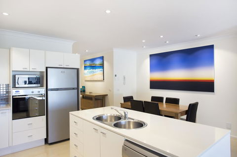 Beachfront 2 - Accommodation Australia 7