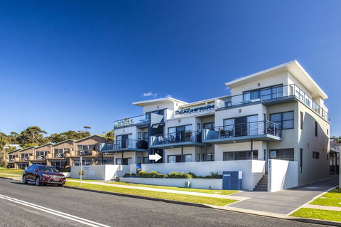 Beachfront 2 - Accommodation Australia 4