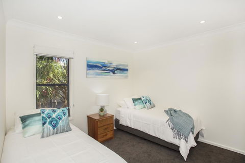 Beachfront 2 - Accommodation Australia 15