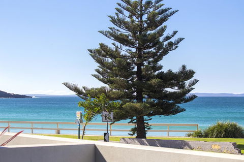 Beachfront 2 - Accommodation Australia 19