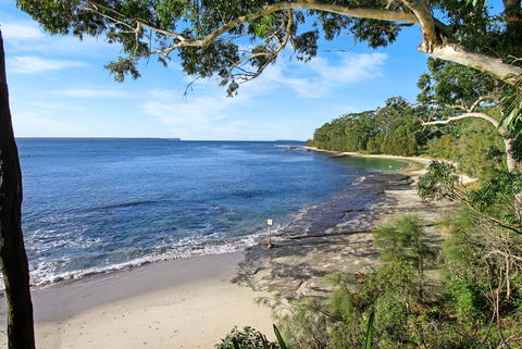 Huskisson Holiday Motel Cabins - Accommodation Australia 7