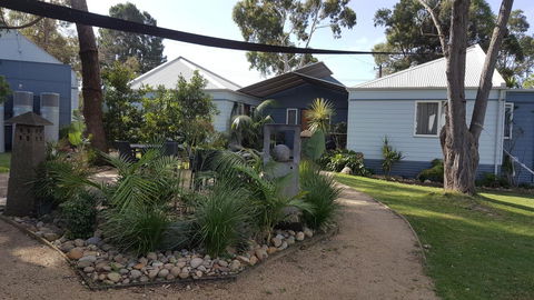 Huskisson Holiday Motel Cabins - Accommodation Australia 33