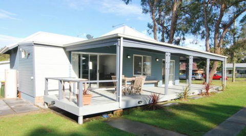 Huskisson Holiday Motel Cabins - Accommodation Australia 24