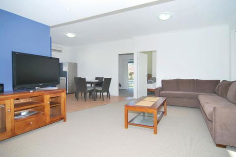 Huskisson Holiday Motel Cabins - Accommodation Australia 27