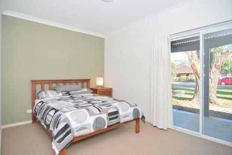Huskisson Holiday Motel Cabins - Accommodation Australia 30