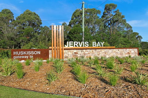 Huskisson Holiday Motel Cabins - Accommodation Australia 23