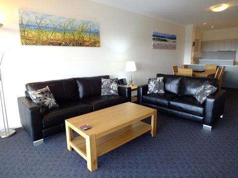 Pacific Marina Apartments - Accommodation Australia 16