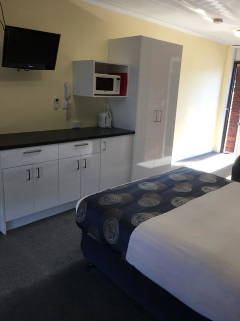 Pelican Motor Inn - Accommodation Australia 1
