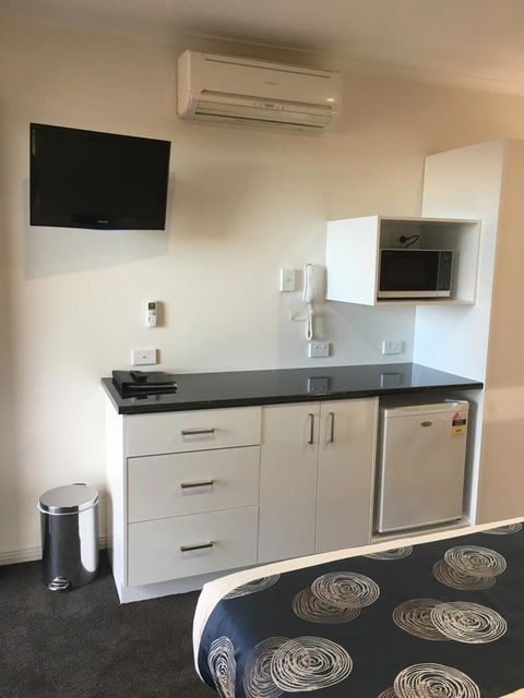 Pelican Motor Inn - Accommodation Australia 8
