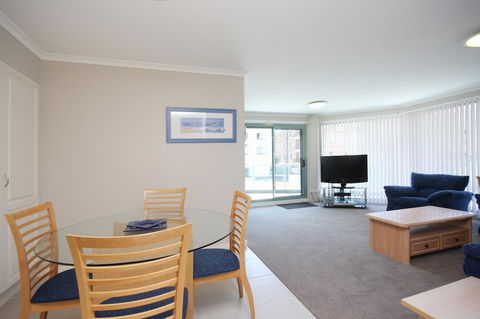 Sails Apartments - Australia Shopping 22