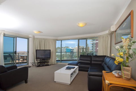 Sails Apartments - Australia Shopping 16