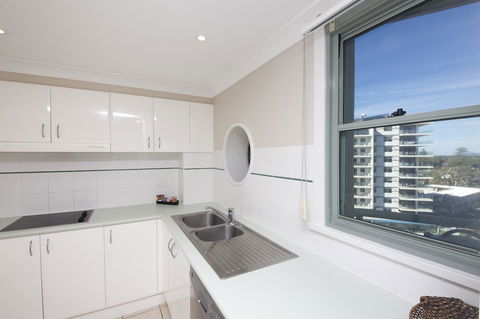 Sails Apartments - Australia Shopping 7