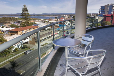Sails Apartments - Australia Shopping 9