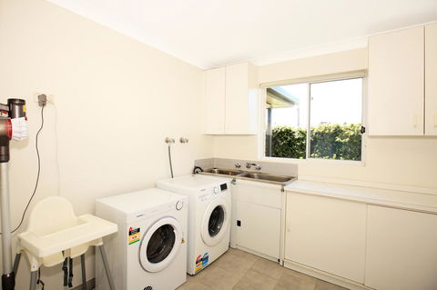 Neptune I Absolute Beachfront I Stunning Views - Australia Shopping 25