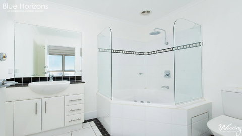 Blue Horizons, Unit 808, 41-45 Shoal Bay Road - Accommodation Australia 14