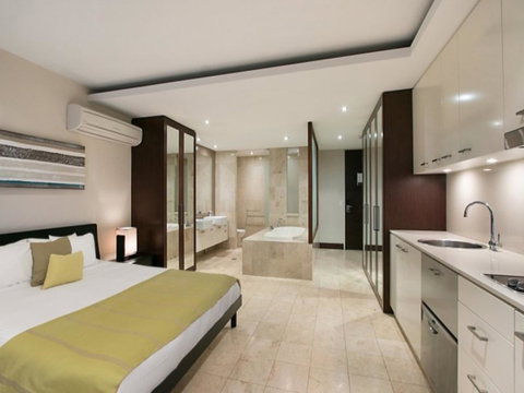 Santai 321 Beachside Studio - Accommodation Australia 4
