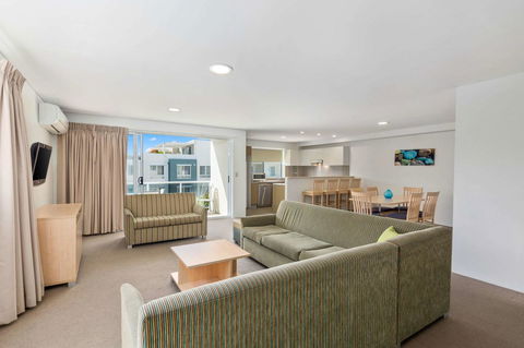 Quality Suites Pioneer Sands - Accommodation Australia 5