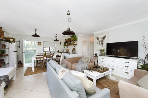 The Woods Farm Jervis Bay - Australia Shopping 3