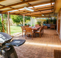 Sunbaker Beach House - Australia Shopping