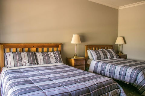 Ironstone Estate Lovedale - Bed n Breakfasts 11
