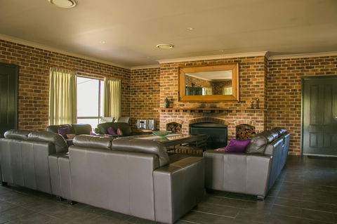 Ironstone Estate Lovedale - Bed n Breakfasts 2