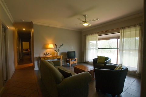 Ironstone Estate Lovedale - Bed n Breakfasts 34