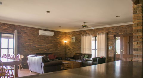 Ironstone Estate Lovedale - Bed n Breakfasts 17