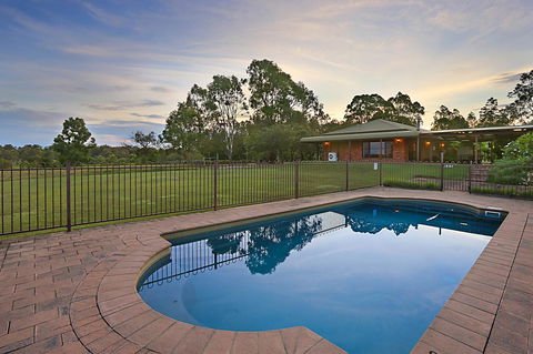 Ironstone Estate Lovedale - Bed n Breakfasts 0