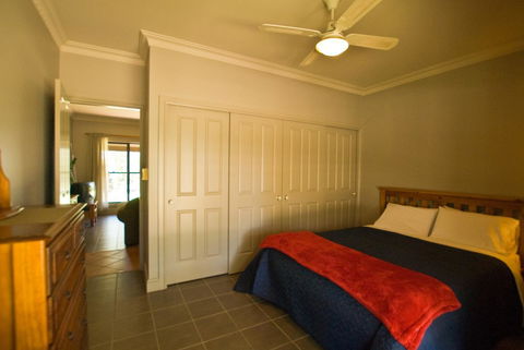 Ironstone Estate Lovedale - Bed n Breakfasts 33